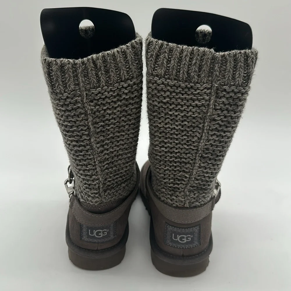 UGG purl strap